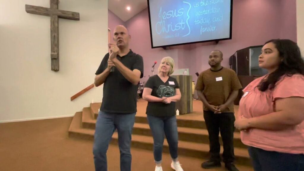 POWERFUL DEMONSTRATION / TEACHING ON HOW TO HEAL / CAST OUT DEMONS AND BAPTIZE WITH THE HOLY SPIRIT